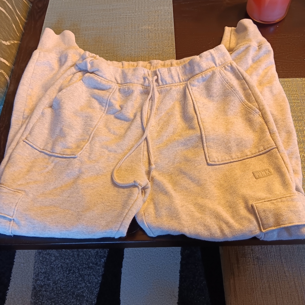 VICTORIAS SECRET SWEATPANTS